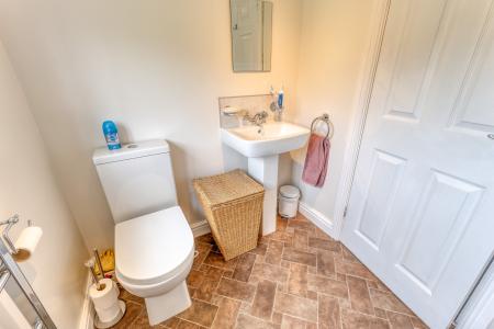 4 bedroom Detached house for sale in Holmefield Close, Worksop, S81