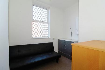 3 bedroom Semi-detached house for sale in Overend Road, Worksop, S80