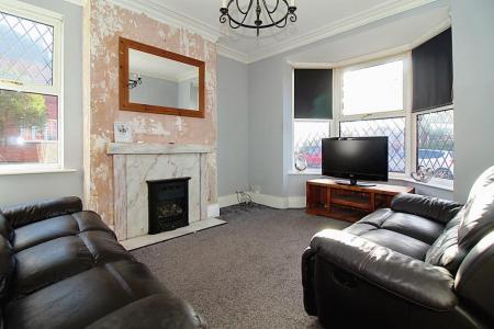 3 bedroom Semi-detached house for sale in Overend Road, Worksop, S80