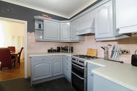 3 bedroom Semi-detached house for sale in Overend Road, Worksop, S80