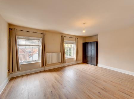3 bedroom Terraced House for sale in Park Street, Worksop, S80