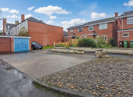 3 bedroom Semi-detached house for sale in Portland Place, Worksop, S80