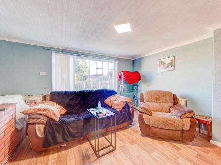 3 bedroom Semi-detached house for sale in Ramsden Crescent, Carlton in Lindrick, S81