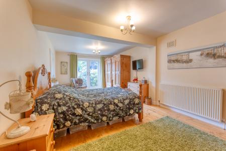 3 bedroom Detached bungalow for sale in Shireoaks Common, Worksop, S81