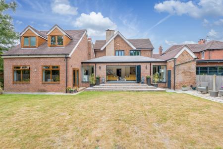 4 bedroom Detached house for sale in Sparken Hill, Worksop, S80