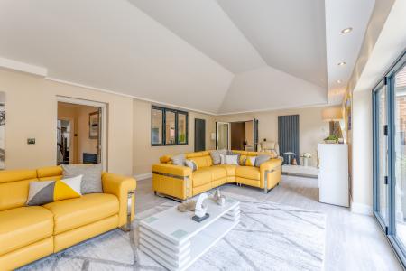 4 bedroom Detached house for sale in Sparken Hill, Worksop, S80