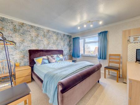 3 bedroom Semi-detached house for sale in St James Avenue, South Anston