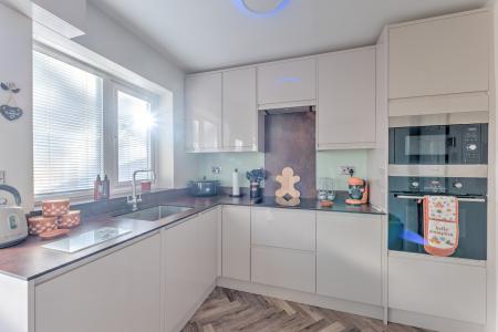 2 bedroom Terraced House for sale in Welbeck Street, Worksop, S80