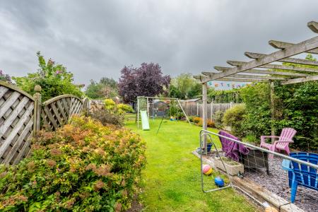 3 bedroom Semi-detached house for sale in Highfield Villas, Worksop, S81