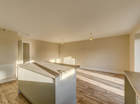 2 bedroom Semi-detached bungalow for sale in Wood Avenue, Creswell, S80