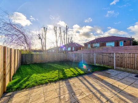 2 bedroom Semi-detached bungalow for sale in Wood Avenue, Creswell, S80