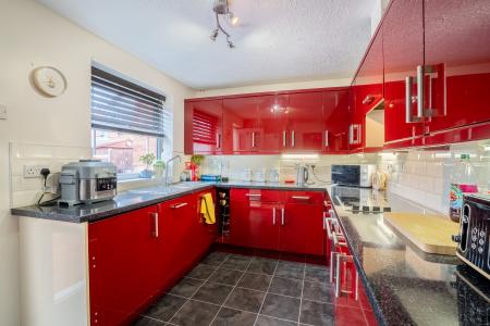 3 bedroom Detached house for sale in Lark Spinney, Gateford, Worksop, S81