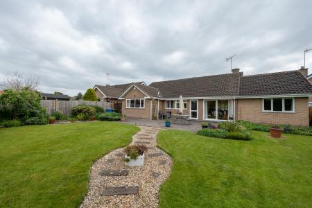 4 bedroom Detached bungalow for sale in Pine Tree Close, Worksop, S80