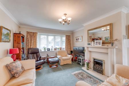 4 bedroom Detached bungalow for sale in Pine Tree Close, Worksop, S80