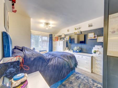 3 bedroom End of terrace house for sale in Roman Road, Doncaster, DN4