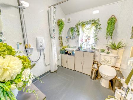 3 bedroom End of terrace house for sale in Roman Road, Doncaster, DN4