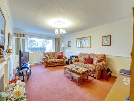 3 bedroom Detached bungalow for sale in Gildingwells Road, Worksop, S81