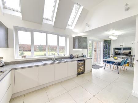 3 bedroom Detached house for sale in Sparken Hill, Worksop, S80