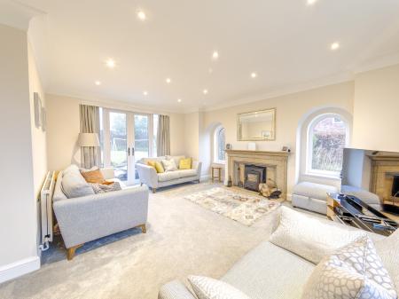 3 bedroom Detached house for sale in Sparken Hill, Worksop, S80