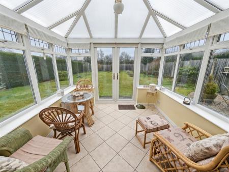 3 bedroom Detached bungalow for sale in Water Meadows, Worksop, S80