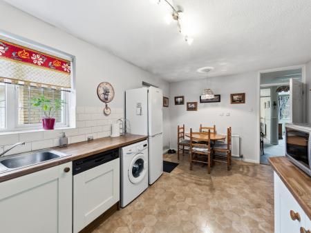 3 bedroom Detached bungalow for sale in Water Meadows, Worksop, S80