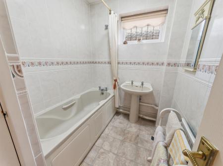 3 bedroom Detached bungalow for sale in Water Meadows, Worksop, S80