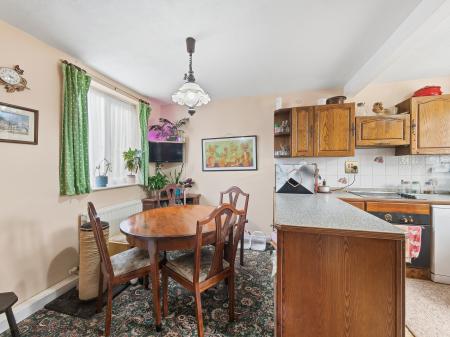 3 bedroom Semi-detached house for sale in Firbeck Crescent, Worksop, S81