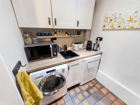 4 bedroom Detached house for sale in Sparken Hill, Worksop, S80