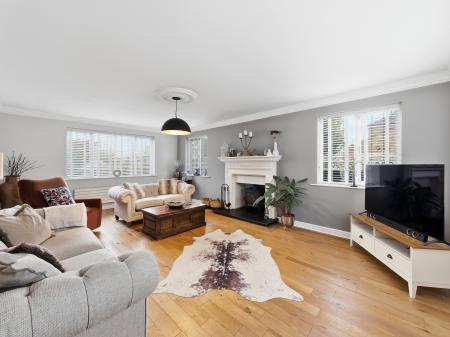 4 bedroom Detached house for sale in Sparken Hill, Worksop, S80