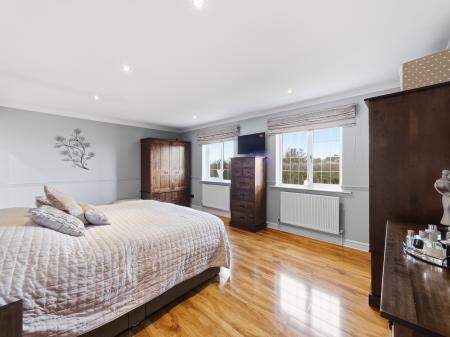 4 bedroom Detached house for sale in Sparken Hill, Worksop, S80