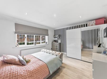 4 bedroom Detached house for sale in Sparken Hill, Worksop, S80