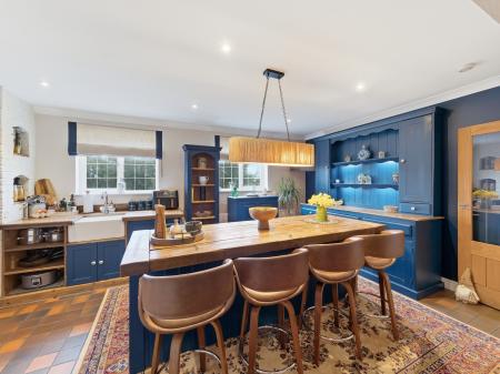 4 bedroom Detached house for sale in Sparken Hill, Worksop, S80