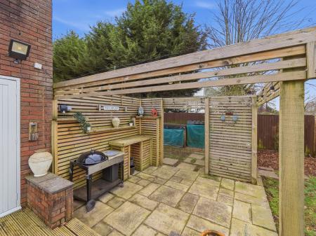 4 bedroom Detached house for sale in Sparken Hill, Worksop, S80