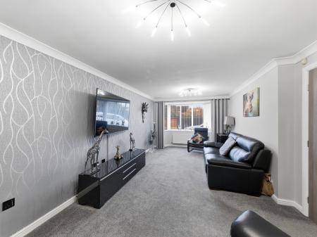 4 bedroom Detached house for sale in Greenwood Close, Worksop, S81