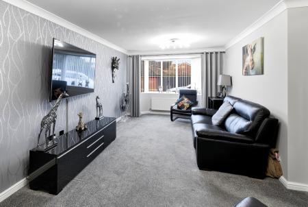 4 bedroom Detached house for sale in Greenwood Close, Worksop, S81