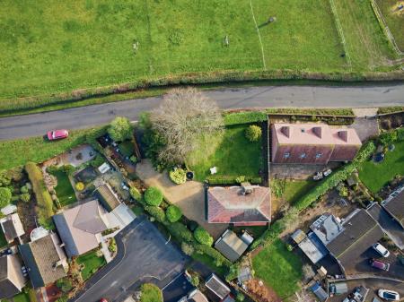 5 bedroom Detached house for sale in Hollin Hill Road, Clowne, S43