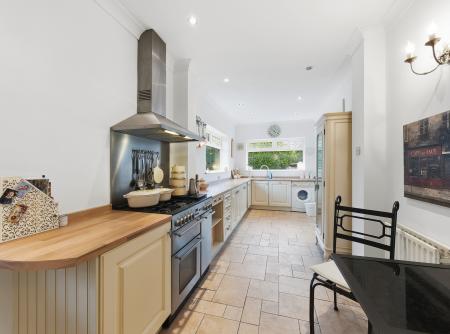 5 bedroom Detached house for sale in Hollin Hill Road, Clowne, S43