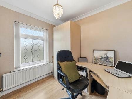 5 bedroom Detached house for sale in Hollin Hill Road, Clowne, S43