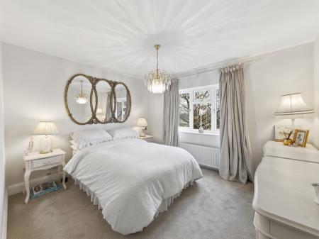 5 bedroom Detached house for sale in Hollin Hill Road, Clowne, S43