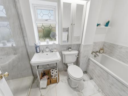 5 bedroom Detached house for sale in Hollin Hill Road, Clowne, S43