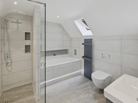 5 bedroom Detached house for sale in Park Street, Worksop, S80