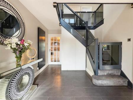 5 bedroom Detached house for sale in Park Street, Worksop, S80