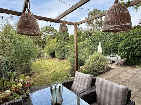 4 bedroom Link detached house for sale in The Baulk, Worksop, S81