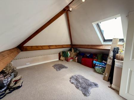 4 bedroom Link detached house for sale in The Baulk, Worksop, S81