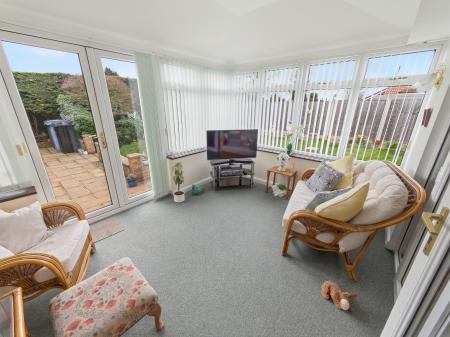 4 bedroom Bungalow for sale in Rosedale, Worksop, S81