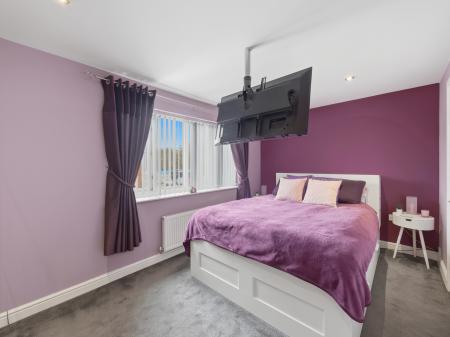 3 bedroom Semi-detached house for sale in Central Avenue, Worksop, S80
