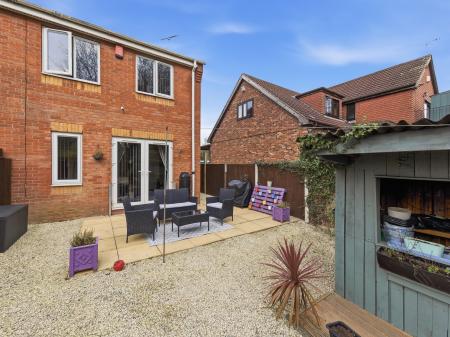 3 bedroom Semi-detached house for sale in Central Avenue, Worksop, S80