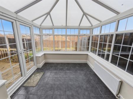 2 bedroom Semi-detached house for sale in Lindwall Court, Worksop, S81