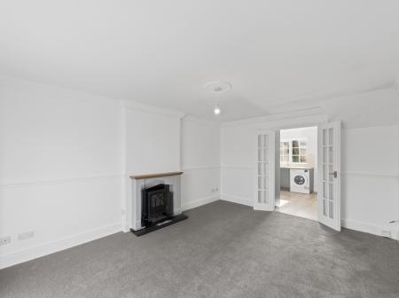 2 bedroom Semi-detached house for sale in Lindwall Court, Worksop, S81