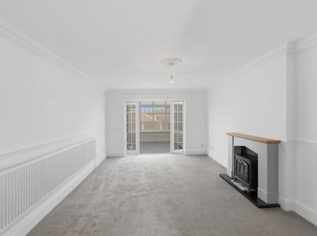 2 bedroom Semi-detached house for sale in Lindwall Court, Worksop, S81